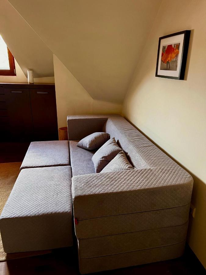 Cozy Flat In Near Old Town Bucarest
